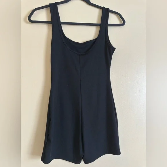 Black Ribbed Sleeveless Romper - Picture 2 of 2